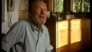 Pete Seeger - Talks about his banjo tutorial and sings 'Which side are you on'.