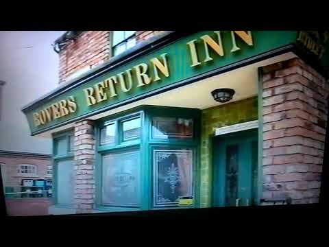 Les Gibson' Suprise meet with Kevin Webster on Corrie set