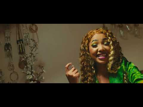 STELLA  LYNCHA  x  DOCTEUR LOVE  -  TSISY ADVESAIRE (OFFICIEL VIDEO)