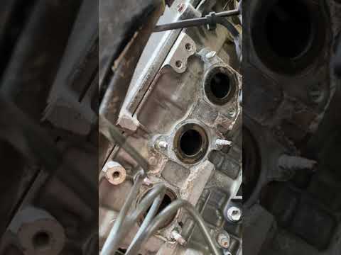 Toyota 2007 FJ Cruiser exhaust manifold catalytic converter replacement