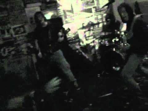 BLACK MAMMOTH XTC - Big City Dreams (live@Biologica squat/Thessaloniki-Greece 04.03.2011)