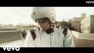 Cascadeur - Ghost Surfer