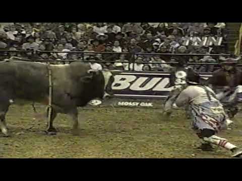 Jesse James bucks Jim Sharp - 00 PBR St. Louis