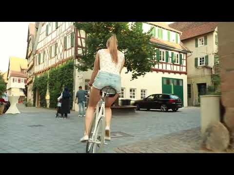 Viola Brand - World Champion ArtisticCyclis