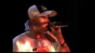 Eminem live at MTV awards making fun of lindsay lohan.