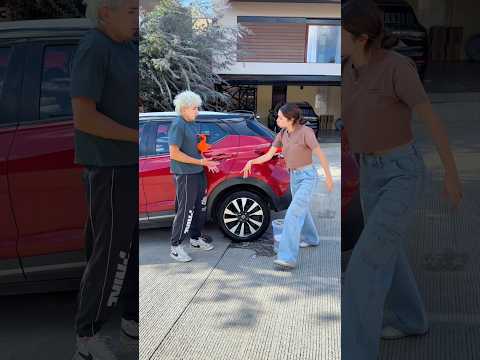 El CARRO TIENE QUE QUEDAR LIMPIO