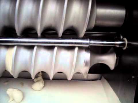 Functioning of dough ball machine