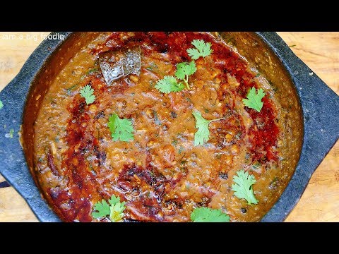 Colocasia tamarind curry Karunai kizhangu gravy for rice karunai kilangu puli kulambu