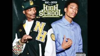 2. Snoop Dogg &amp; Wiz Khalifa - I Get Lifted