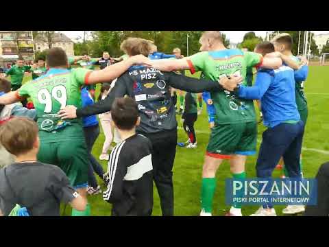 Tak cieszyli się piłkarze drużyny Mazur Pisz po meczu KS Mazur Pisz 5:1 LKS Mazur Wydminy