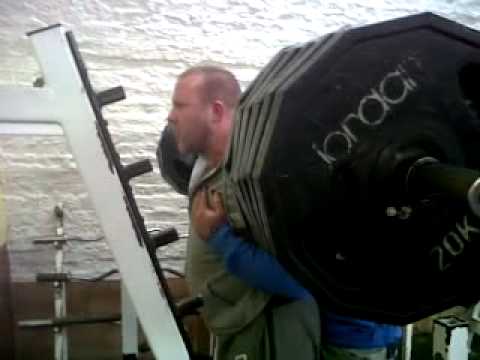 gareth mc glinchey, 260kg squat (personal best) 11th july 2012
