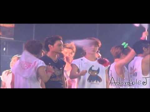 [120818] Baekhyun and Taeyeon cute moments at SMTown - Ver 2