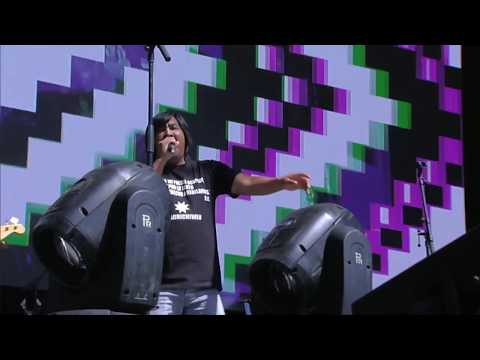 SantaFeria Ft Werkenes del amor - Porque Soy Moreno Lollapalooza