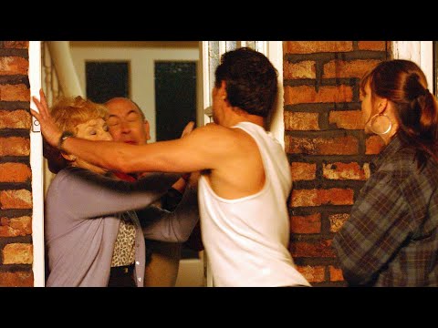 Coronation Street - Charlie Stubbs Attacks Norris Cole (1st December 2006 Episode 2)
