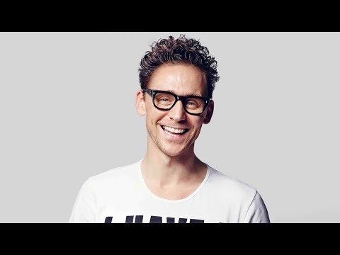 Tom Hiddleston for Comic Relief 2015 - Red Nose Day - BTS Photoshoot