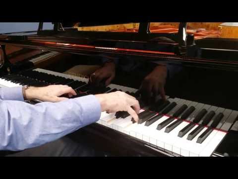 Comparison Feurich 178 5ft 10in and 218 7ft 2in grand pianos
