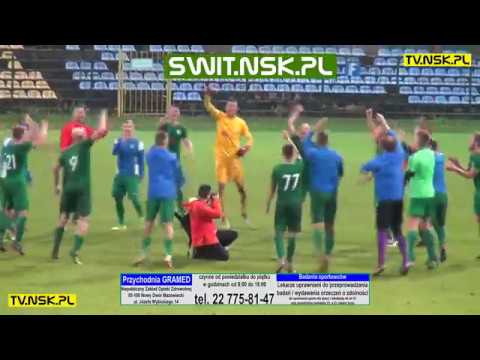 tv.nsk.pl 2019-09-08 3 liga: Świt Nowy Dwór Maz. - Pelikan Łowicz 1:0 (0:0) radość po meczu