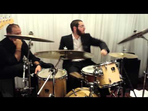 Chesky Schwartz Drumming at  Wedding in Ateres Chai