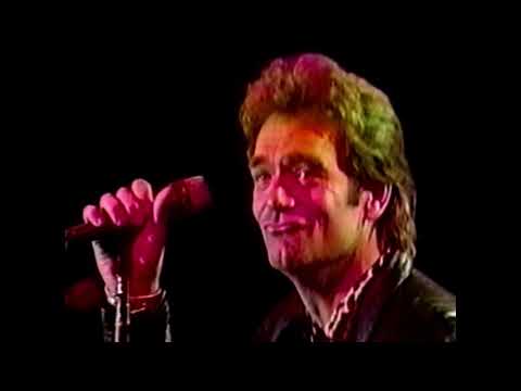 Huey Lewis and the News - Live at Tokyo Dome, Japan - Dec. 31st 1989