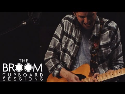 The Greasy Slicks - Don't Shake My Hand (The Hoax) // The Broom Cupboard Sessions