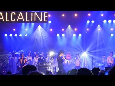 Shaka Ponk "Mysterious Ways" live @le Trianon Alcaline lâchez pas !