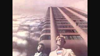 America - Lady With A Bluebird