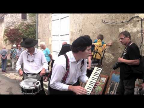 GROUPE ZAGO DANS LA RUE.mov