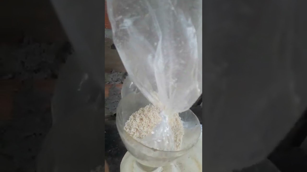 Roundup! 1kg faz 3 litros , rende muito mais.