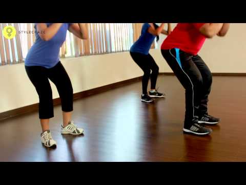 30天下蹲挑戰--第21天（啞鈴下蹲）。 (30 Days Squat Challenge - Day 21st (Dumbbell Squats))