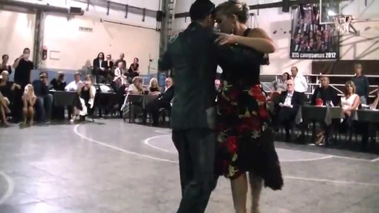 Carla Rossi & Krishna Olmedo en Milonga Malena Sunderland Club 2/4