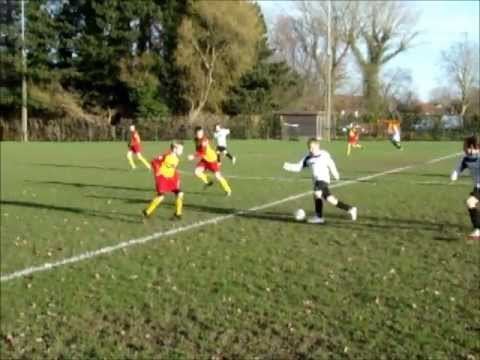 Toekomst Menen - Eendracht Wervik 10 december 2011.wmv