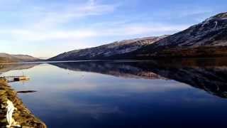 preview picture of video 'Loch Earn Looking Like An Oil Painting - Luxury Cottages Lochearnhead'