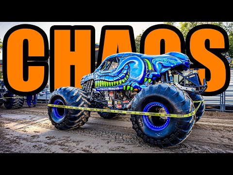 [Extreme Action] Monster Trucks tear up the place!