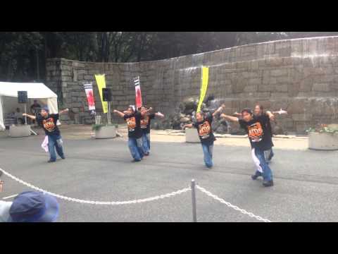 Japanese Kids AMAZING dance with troublemaker at park