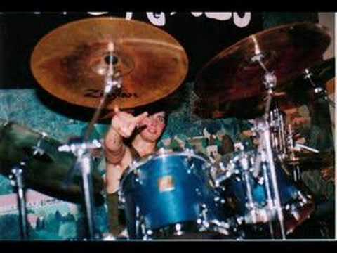 idioSyncrasy - "Justifyd"