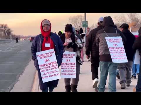 40年來首見！美國 JBS 肉品工廠員工大罷工！ (JBS workers launch first US meatpacking strike in 40 years)