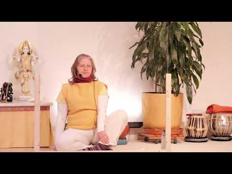 Fortgeschrittenes Pranayama mit Darshini - Yoga Vidya Ashram Live, 01.02.2022, 6:00 Uhr