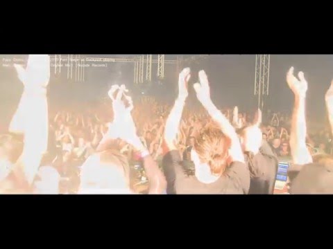 Paco Osuna Playing Marc Alvarez - The Rift (Original MIx) at ADE Dockyard.