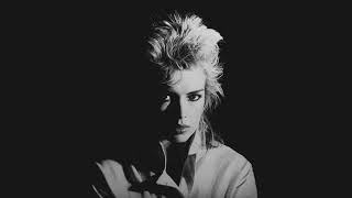 KIM WILDE - Shoot to Disable