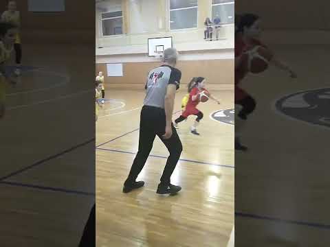 MBK Stará Turá- ŠKP 08 Banská Bystrica, staršie minižiačky (2010), 30.4.2022 2.zapas