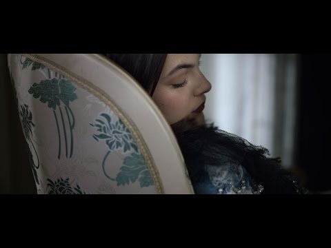 Paris Cosmopolite 2016/17 Métiers d’art Colletion ft. Vittoria Ceretti and Natalie Westling – CHANEL