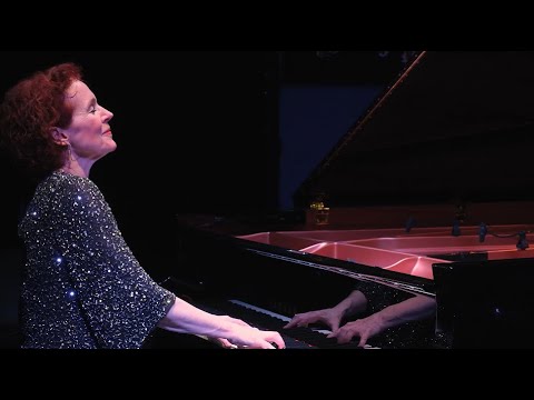 Lynne Arriale | Love