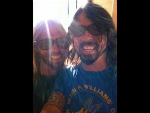 Foo Fighters "Dear Rosemary"(Feat. Bob Mould)- Wasting Light