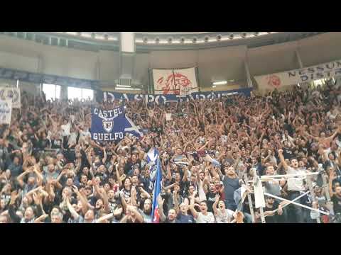 Coro ROMAGNA MIA visto dal campo (Fortitudo batte Forli)