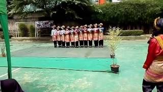 perform tari Saman murid SMP Insan Rabbani Bekasi
