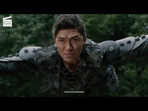 The Man with the Iron Fists: Zen Yi VS Rodent clan HD CLIP