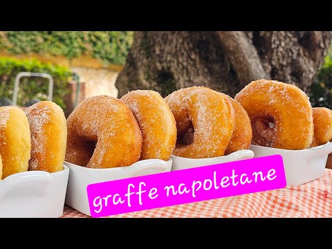 Neapolitan donuts, a classic recipe with potato in the dough.