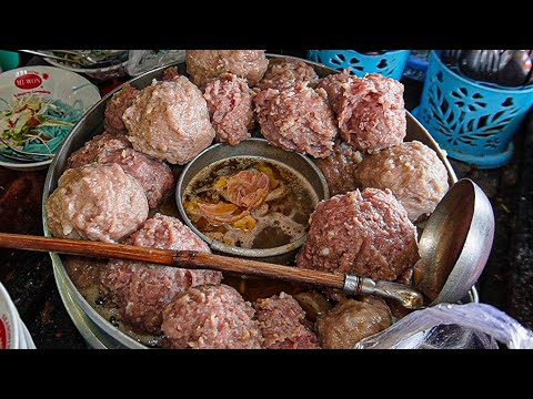 BIKIN GEGER ORANG SEPASAR!, BAKSO SUPER NGURAT JUMBO CUMA 17.000