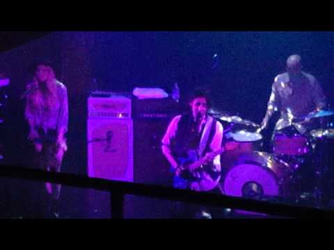 Zane Carney sings Fade to Black at The Troubador