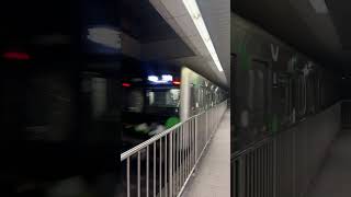 大阪メトロ中央線30000A系32658F夢洲行き発車シーン夏休み3日目